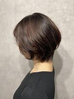 スリー(THREE) ☆ショートカット(グレイカラー)☆【大阪 梅田 福島 中津】