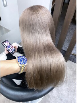 エミーバイモアムー(Emmie byMoremuu) ［南越谷YU-TA］ミルクティー