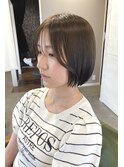 切りっぱなしあごラインボブ/軽め