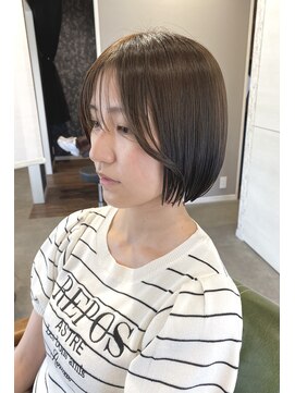 ヨル(Jor) 切りっぱなしあごラインボブ/軽め