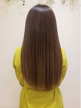 アージュ 久留米ゆめタウン店の写真/人気の≪Aujua≫使用！髪質改善・美髪革命がコンセプト人気ケア◎ダメージ知らずの美髪に♪