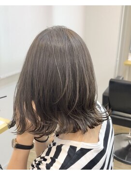 イオエ(ioe) イメチェン/外ハネボブ/ワイドバング/ブルーブラック/美髪