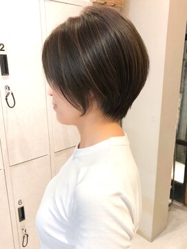 ノア(NOA) [NOA] ホワイトアッシュ　ショートパーマ