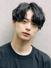 《どんな服装やシーンにも合わせやすいメンズヘア》仕事や休日いつでもカッコいいメンズスタイルを/銀座