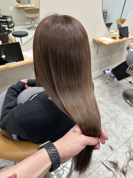 シカ 神戸三宮元町店(Cica) 秋カラー　ヘーゼルベージュ　ブリーチなしダブルカラー　三宮