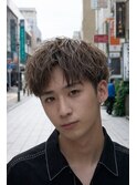 ツイストスパイラルパーマメンズ刈り上げツーブロックショート