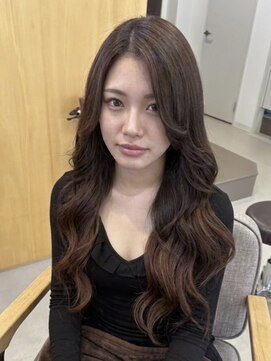 チオ(Chio) 【大人の色気】韓国風女神ヘア「ヨシンモリ」で上品な華やかさを