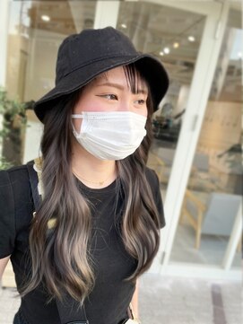 アエル キセラ川西(aeru) ロングヘア×イヤリングカラー