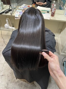 ロロ(ro-ro) 【恵比寿 ro-ro】乾かしただけ、しなやかにまとまる潤艶髪