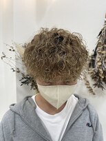 ドロップ プードルパーマ×ハイトーンカラー