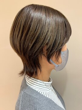 イーストハムヘッドショップ(EAST HAM head shop) ウルフショート/透明感オリーブブラウン