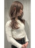 柔らかいグレージュ