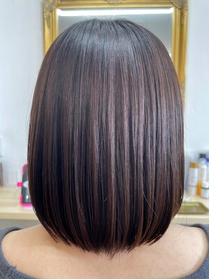 一人ひとりの髪質やクセのお悩みに合わせて提案する[hair garden Nicoca]の似合わせカットでより魅力的に♪