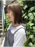 ボブ×オリーブベージュ