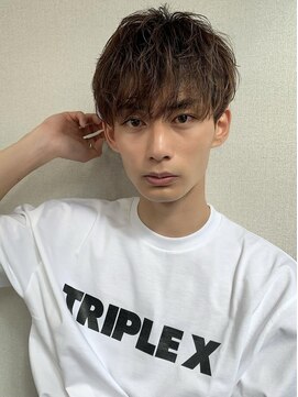 オグジュアリー 表参道(aux.) ツイストスパイラルパーマツーブロックマッシュメンズマッシュ