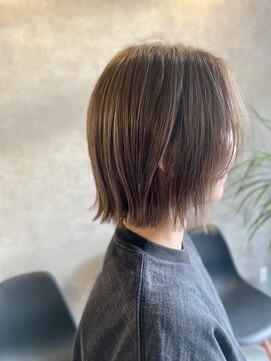 ロム(ROM) 透明感切りっぱなしボブ