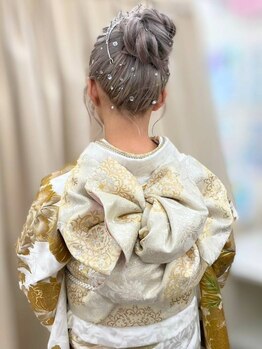 ヘアーメイク ティアラ(Hair make Tiara)の写真/西口徒歩30秒【Tiara】お手頃で可愛く＊成人式着付け&ヘアセット￥17000～/卒業式着付け&ヘアセット￥12000～