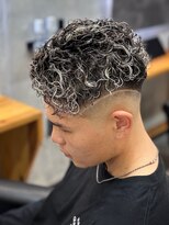 トップバイスリーナイン(TOP by THREE NINE)&nbsp;極道パーマ×メッシュ