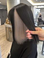 ルーブ トウキョウ(Loob. TOKYO)&nbsp;インナーカラーベージュカラー黒髪デザインカラーハイライト韓国