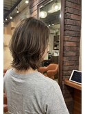 軽やかな毛流れが作る大人ミディ【467スタイル】