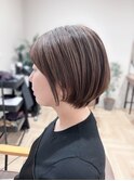 ショートボブ