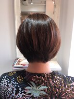 パティオン(PATIONN)&nbsp;30代４０代５０代からも人気の襟足すっきり前下がりショートボブ