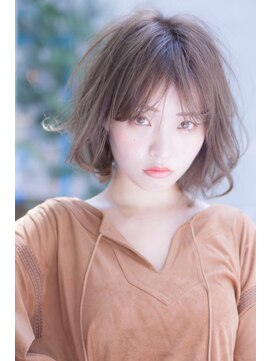 ケイト(kate) kate大宮　透明感ミルクティーベージュ