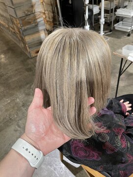 ザ オーダー(THE ORDER) ホワイトベージュ