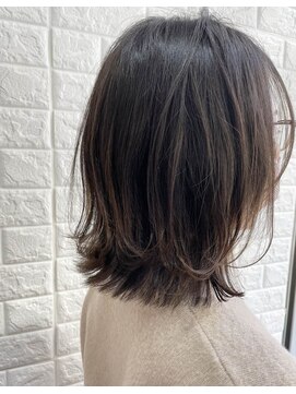 ヒップスデコ(Hip's deco) くびれ外ハネミディ×ベージュ系カラー20代30代40代・大宮Hip's