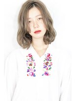 ラミ(L'ami)&nbsp;☆ プラチナベージュ × 外国人クセ毛風 ☆ 無造作 BOB ☆