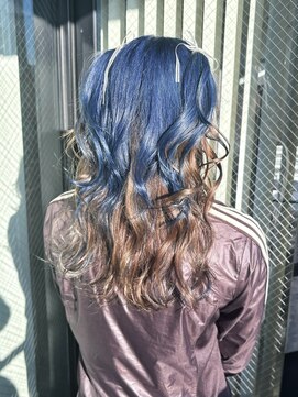 ザ オーダー(THE ORDER) ブルーとブラウンの個性派ツートンデザイン