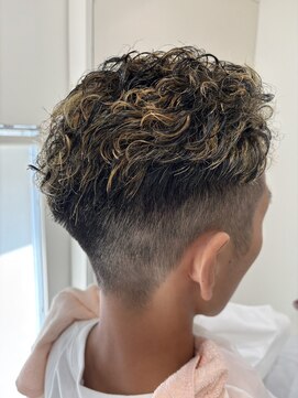 ワーズ フウ(Words-fuu) 極道パーマ＆メッシュスタイル　[ayaka]