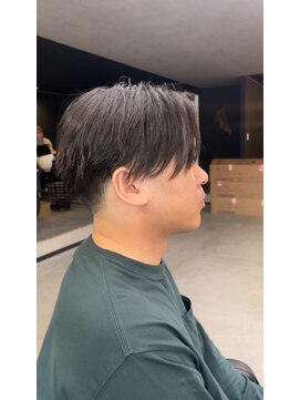 スティーロ(steelo) 刈り上げセンターパート