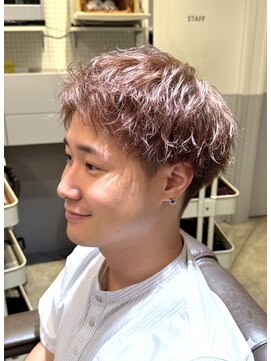 ノイセル(Noisyle) MEN’S HAIR/波巻ツイストスパイラル/フェザーパーマ/北堀江O