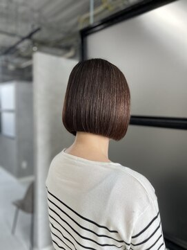 リジー 京橋(LYZY) 美髪縮毛矯正/髪質改善/切りっぱなしボブ