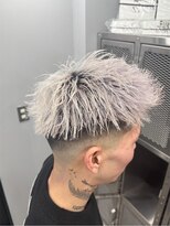 刈部倶楽舞 難波店 スキンフェード×ホワイトカラー