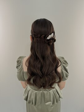 ミンクスオーバー(MINX OVER) 【ヘアセット】ハーフアップ