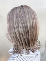 トテ(tote.)&nbsp;外はねボブ×コントラストハイライト