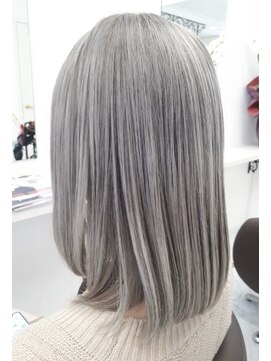 サロンドノア(Salon de NoA) ブリーチ×シルバー