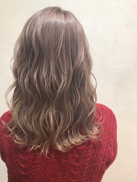 ロウバイレボ 柏(lou by revo) ショートボブ/ミニボブ/マッシュ/切りっぱなし/柏駅