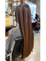 ベル(BELL)&nbsp;伸びた根元にブラックローライト【BELL桜新町/用賀】