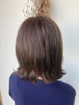 パレンテ(Parente) ノンパーマ。外はねスタイル