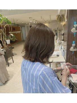 オブ ヘアー 自由が丘 ウエスト(Of HAIR WEST) ボブヘア/アッシュオリーブ/ミルクティーアッシュ