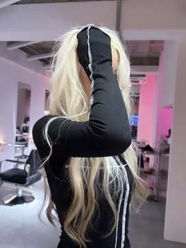 ダズリングディア(Dazzling Deer) 抜きっぱなしブロンド/ブリーチ