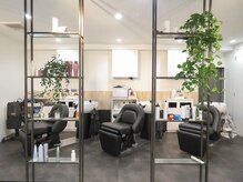 フルフラットのシャンプー台で癒しの時間#八王子#八王子駅北口#ブリーチ#ダブルカラー#髪質改善#縮毛矯正