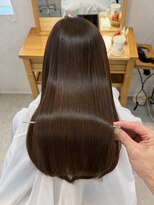 フォルメージ(formage)&nbsp;髪質改善ストレート。広がる癖毛を圧倒的ツヤ髪へ導くロング