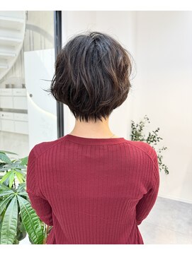 エブリ(evri) ショートボブ　ボブ　パーマ　ナチュラルパーマ　ショート　前髪