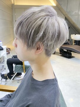 デイズ(days) 韓国マッシュツーブロックヘアハンサムショートアッシュカラー