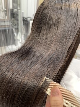 エスカーラ 表参道(THE ESCALA) @aidaman321/ショコラベージュ/ボブルフ/カール/ベービーバング