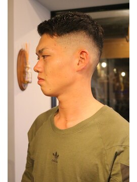 ザ バーバー ルイス(THE BARBER LUI'S) skin fade